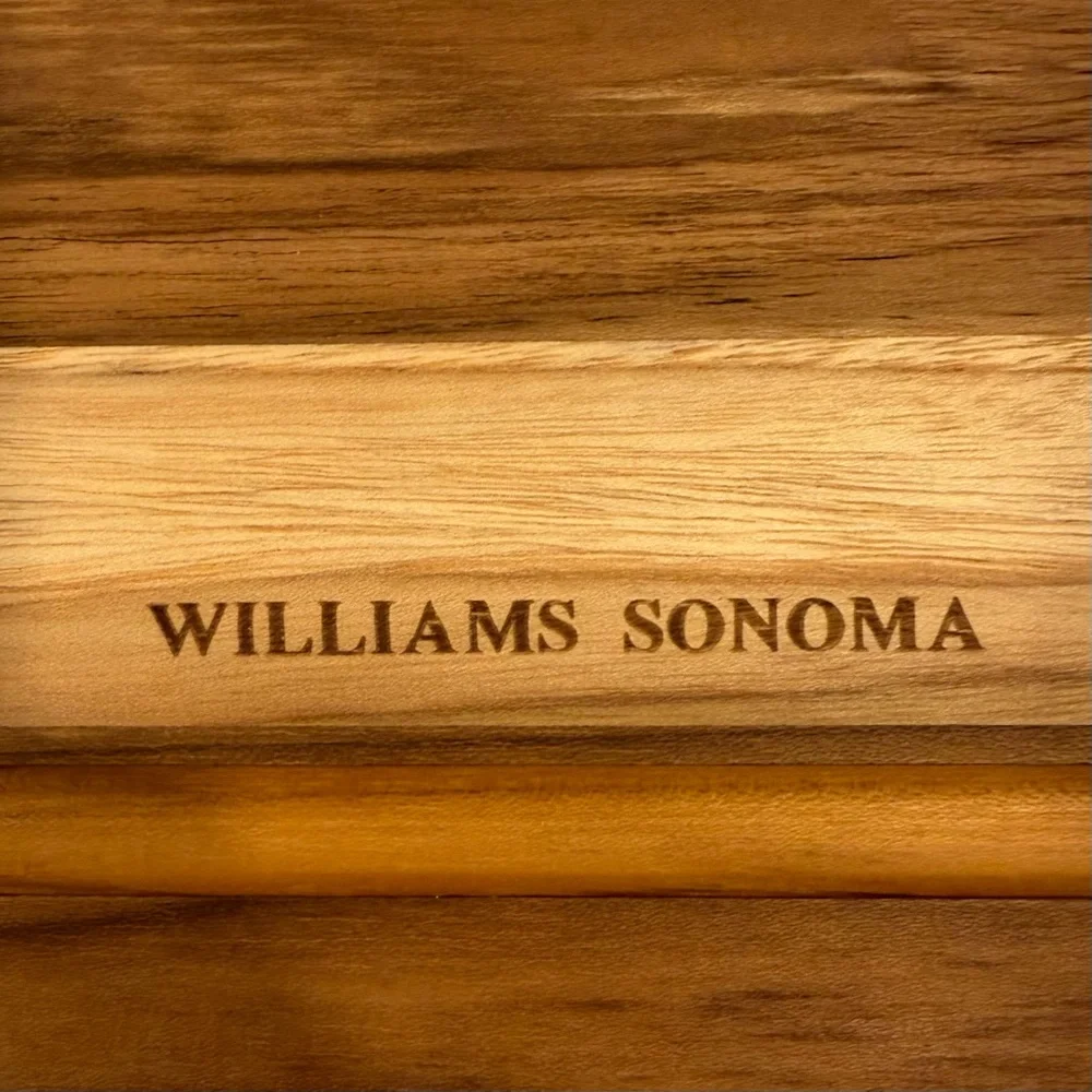 NWOT Williams Sonoma Teak Wood Cutting & Carving Board (Large)